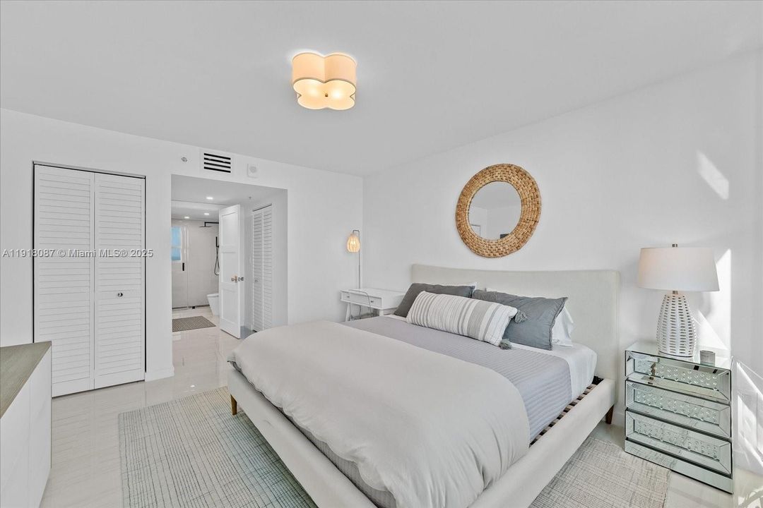 For Rent: $9,500 (2 beds, 2 baths, 1080 Square Feet)