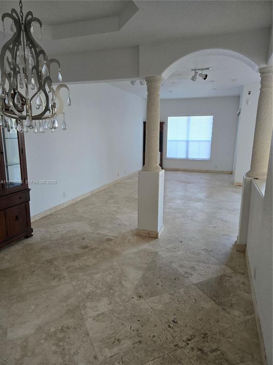 En Venta: $1,400,000 (3 camas, 2 baños, 2859 Pies cuadrados)