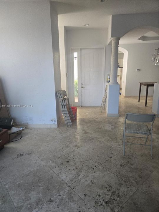 En Venta: $1,400,000 (3 camas, 2 baños, 2859 Pies cuadrados)