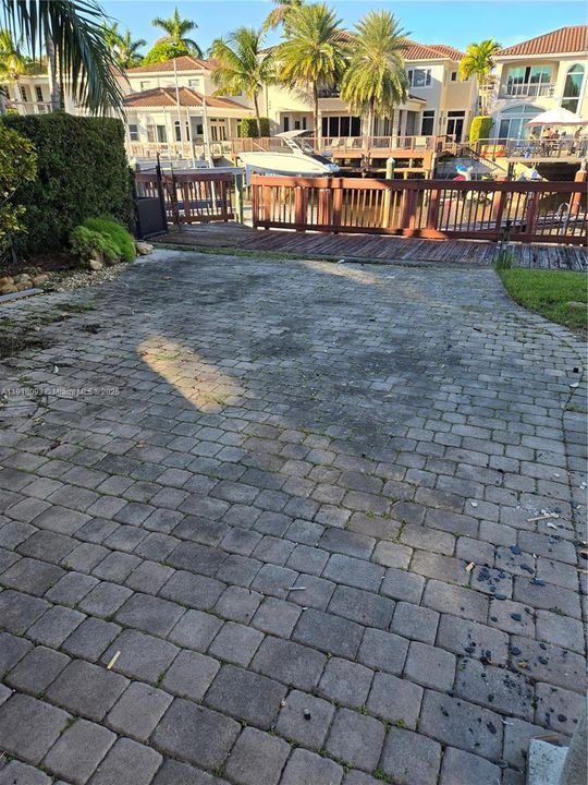 En Venta: $1,400,000 (3 camas, 2 baños, 2859 Pies cuadrados)