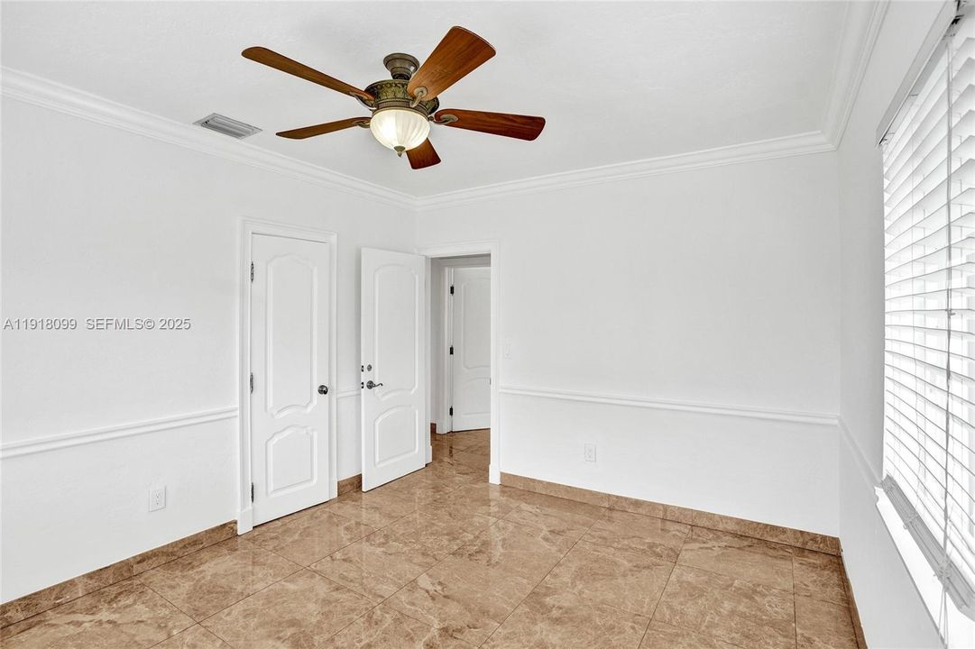 В аренду: $5,200 (3 спален, 1 ванн, 1474 Квадратных фут)