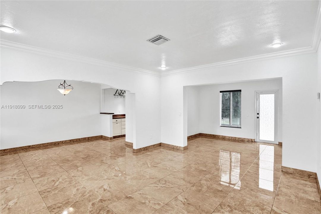 В аренду: $5,200 (3 спален, 1 ванн, 1474 Квадратных фут)