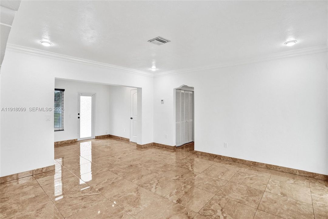 В аренду: $5,200 (3 спален, 1 ванн, 1474 Квадратных фут)