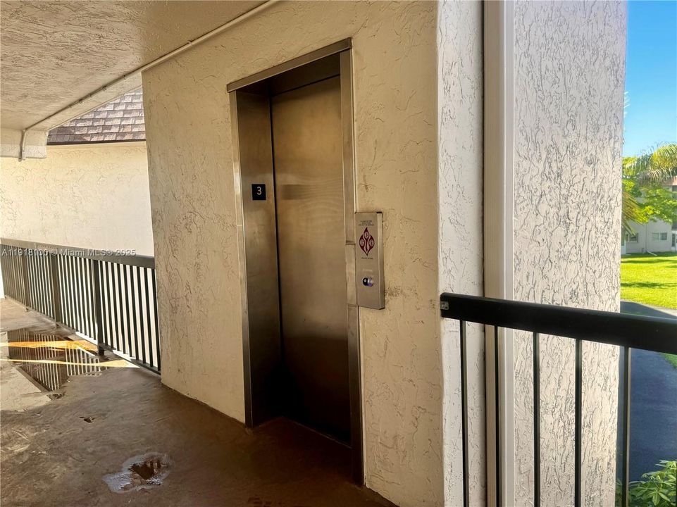 Под контрактом: $1,650 (1 спален, 1 ванн, 900 Квадратных фут)