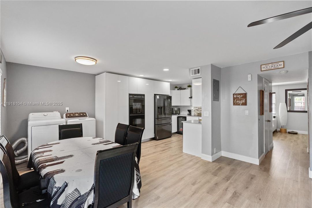 For Rent: $3,500 (3 beds, 2 baths, 1630 Square Feet)