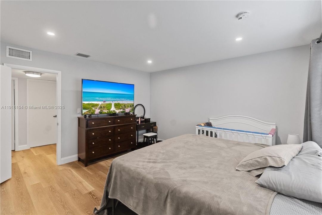 For Rent: $3,500 (3 beds, 2 baths, 1630 Square Feet)