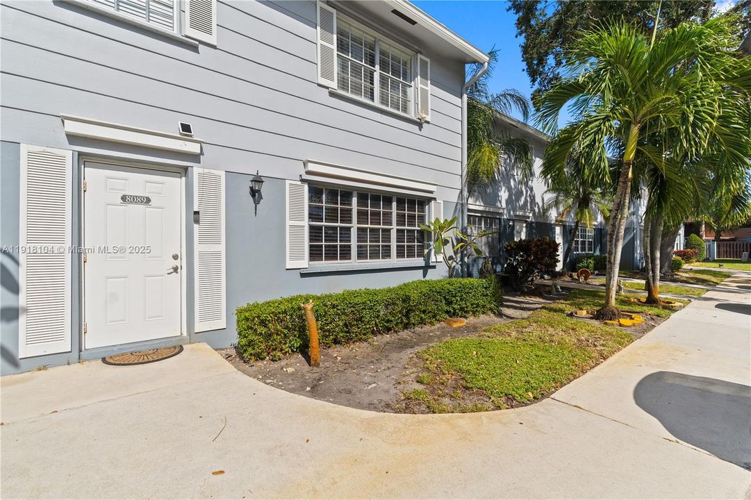 For Rent: $3,500 (3 beds, 2 baths, 1630 Square Feet)