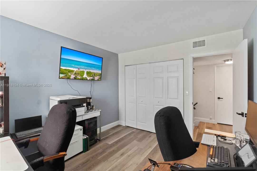 For Rent: $3,500 (3 beds, 2 baths, 1630 Square Feet)