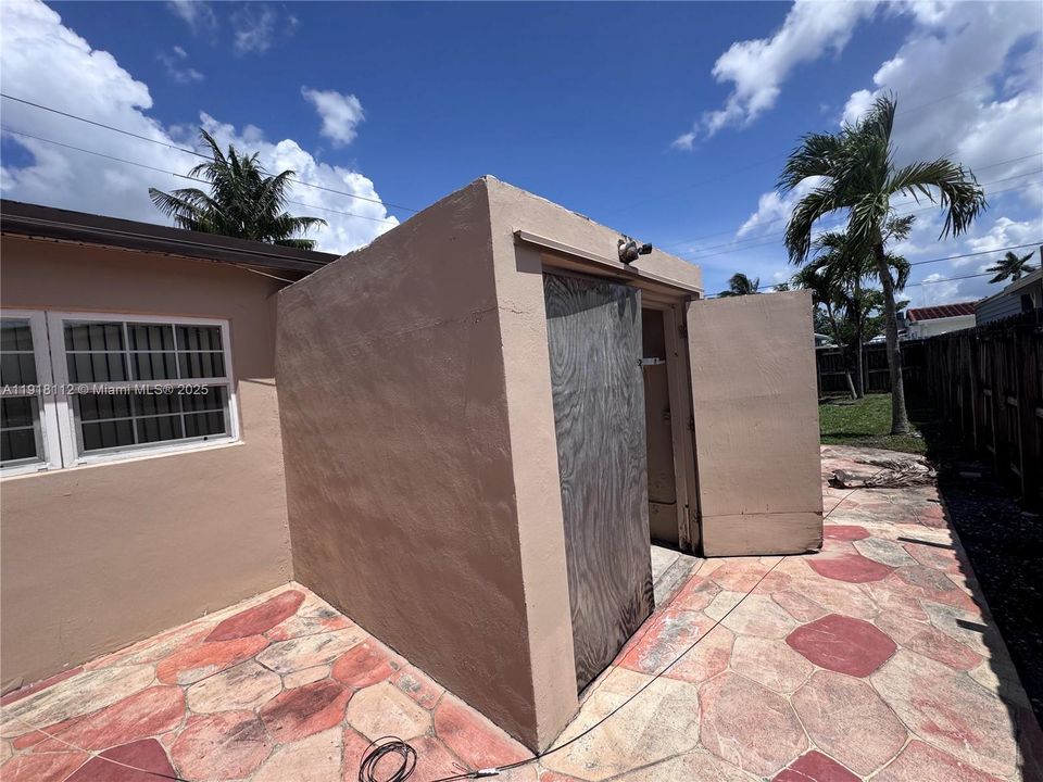 合同活跃: $479,900 (3 贝兹, 2 浴室, 1278 平方英尺)