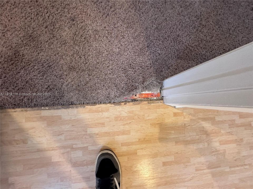 Под контрактом: $625,000 (4 спален, 2 ванн, 2133 Квадратных фут)