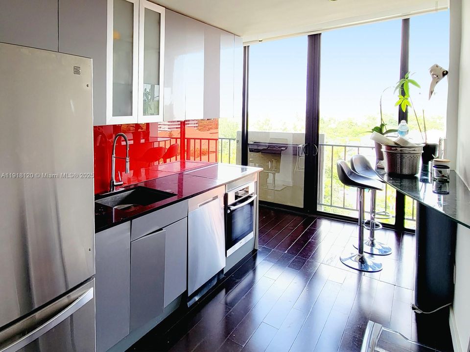 For Rent: $4,850 (2 beds, 2 baths, 1231 Square Feet)