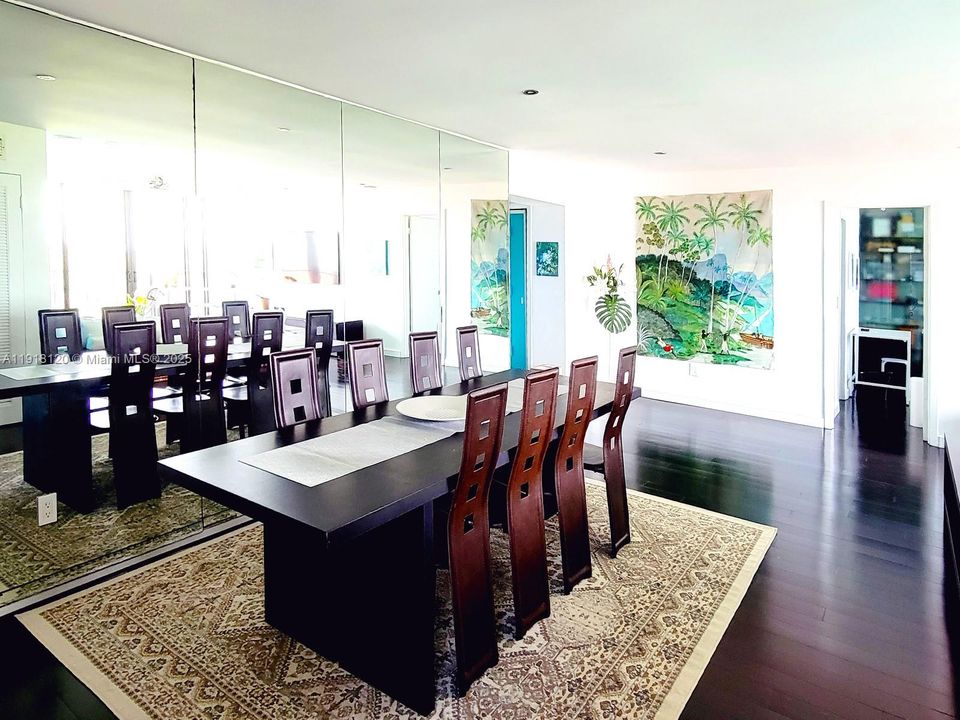 For Rent: $4,850 (2 beds, 2 baths, 1231 Square Feet)