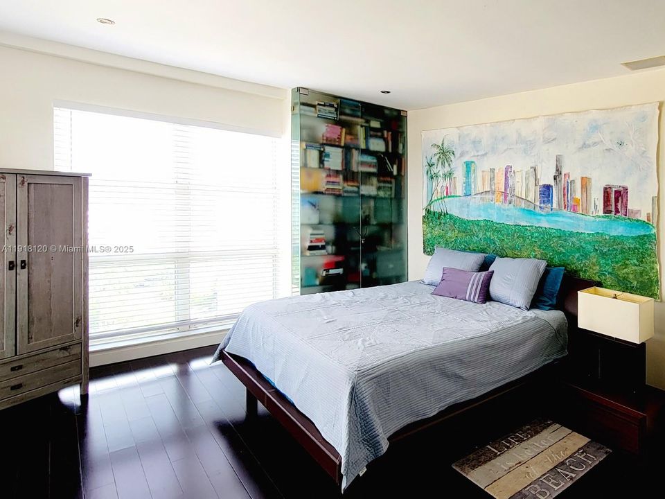 For Rent: $4,850 (2 beds, 2 baths, 1231 Square Feet)