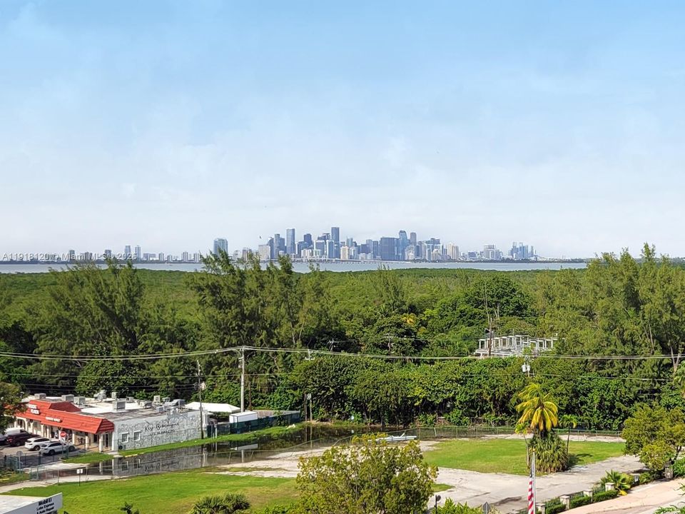 For Rent: $4,850 (2 beds, 2 baths, 1231 Square Feet)