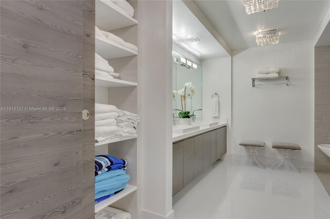 For Rent: $7,100 (2 beds, 3 baths, 1541 Square Feet)