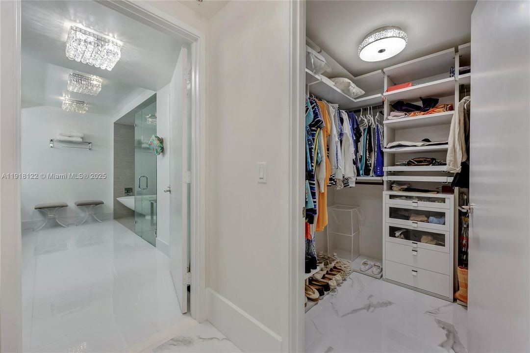 For Rent: $7,100 (2 beds, 3 baths, 1541 Square Feet)