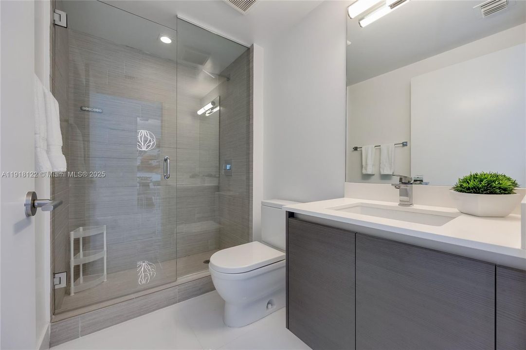 For Rent: $7,100 (2 beds, 3 baths, 1541 Square Feet)