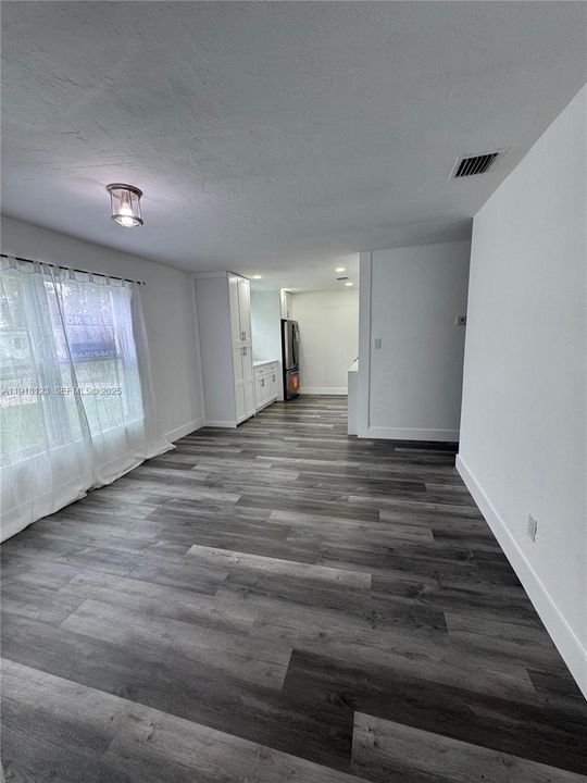 En Renta: $4,700 (4 camas, 2 baños, 1908 Pies cuadrados)