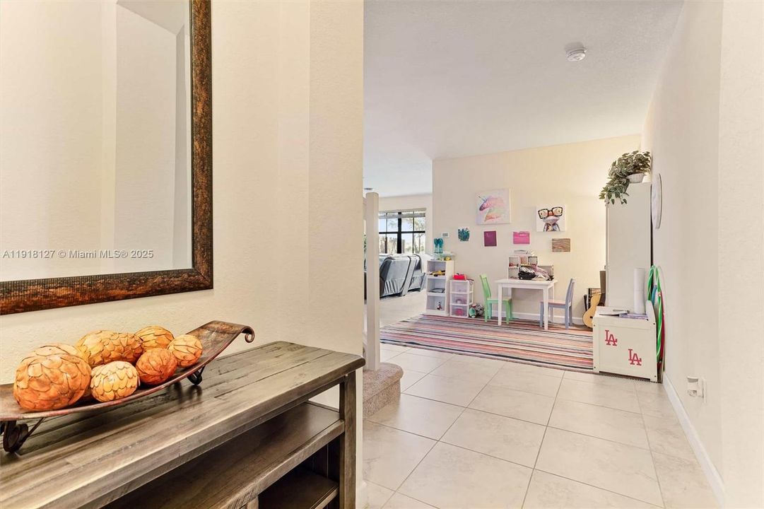 待售: $600,000 (3 贝兹, 2 浴室, 1875 平方英尺)