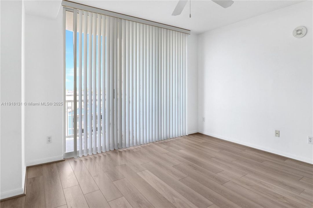 For Rent: $2,200 (1 beds, 1 baths, 694 Square Feet)