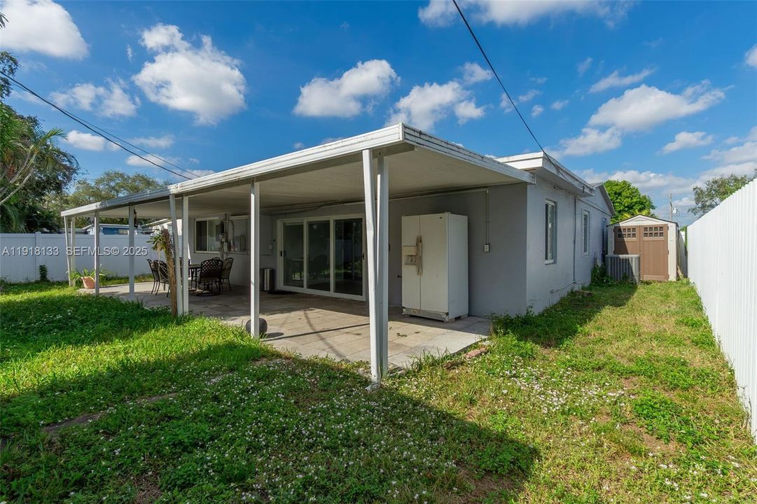 For Sale: $499,500 (3 beds, 2 baths, 1277 Square Feet)