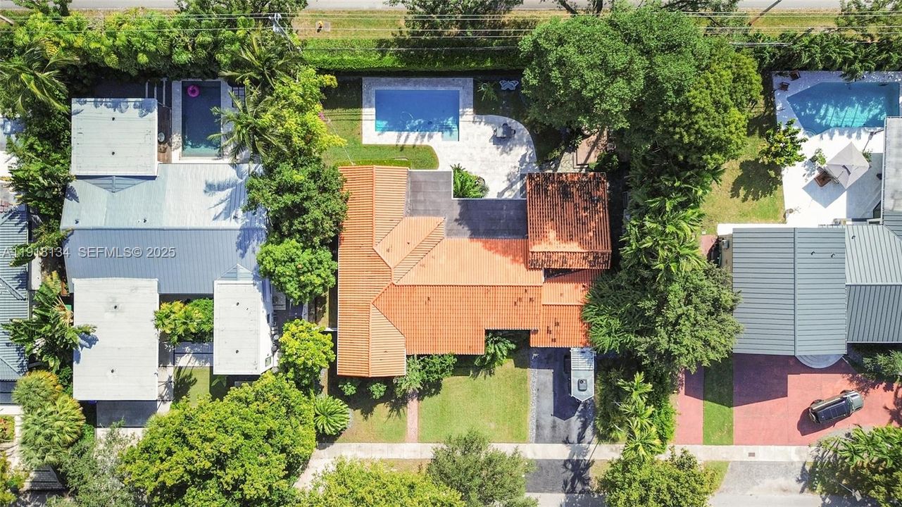 For Sale: $3,270,000 (4 beds, 3 baths, 2772 Square Feet)