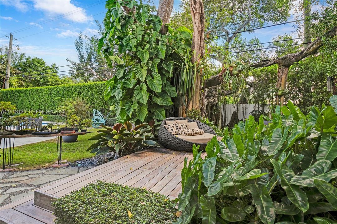 For Sale: $3,270,000 (4 beds, 3 baths, 2772 Square Feet)