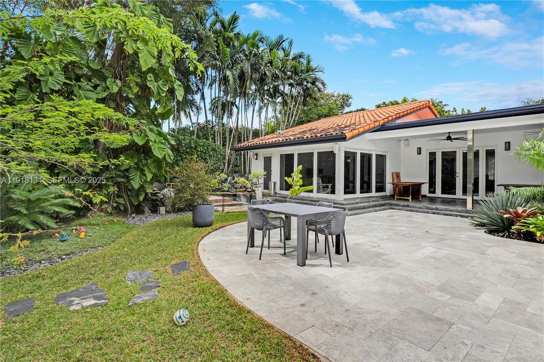 For Sale: $3,270,000 (4 beds, 3 baths, 2772 Square Feet)