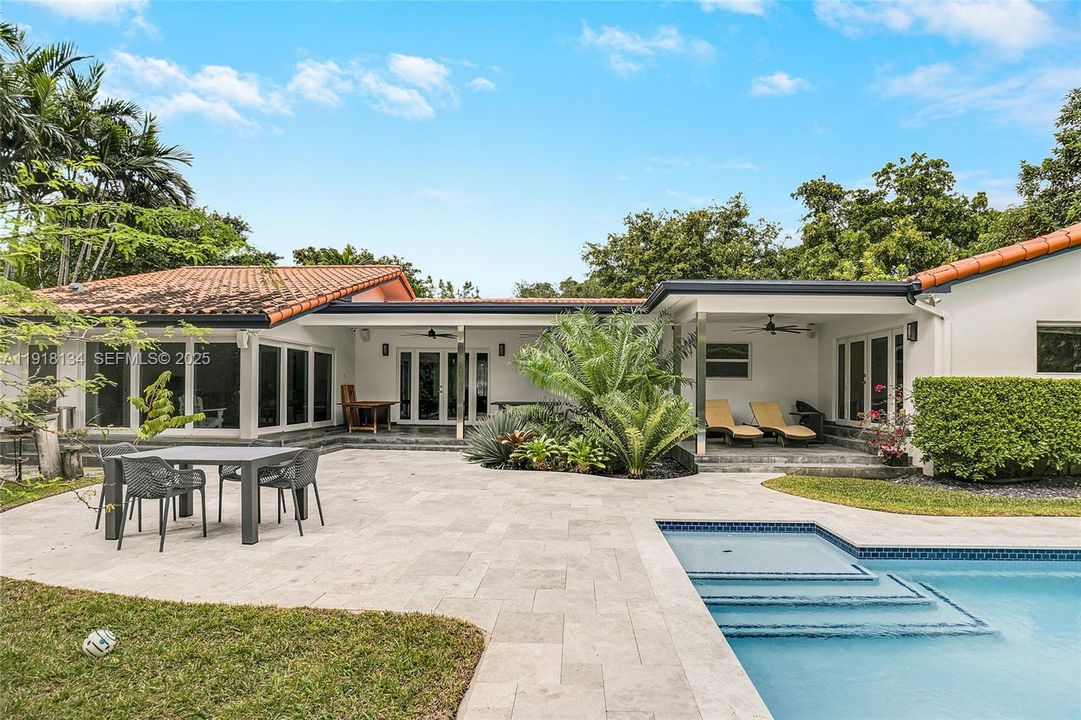 For Sale: $3,270,000 (4 beds, 3 baths, 2772 Square Feet)