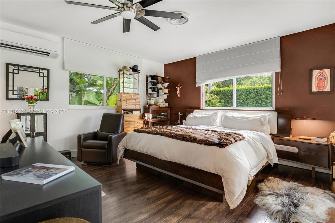 For Sale: $3,270,000 (4 beds, 3 baths, 2772 Square Feet)