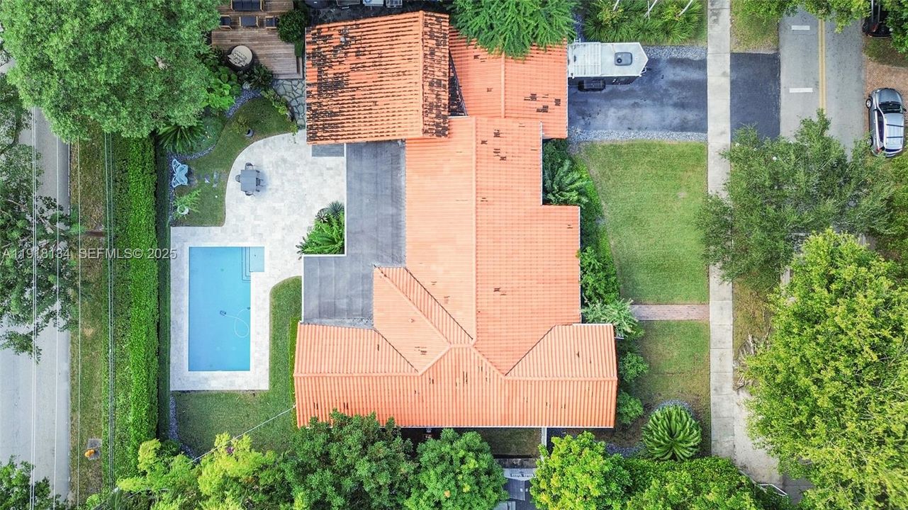 For Sale: $3,270,000 (4 beds, 3 baths, 2772 Square Feet)