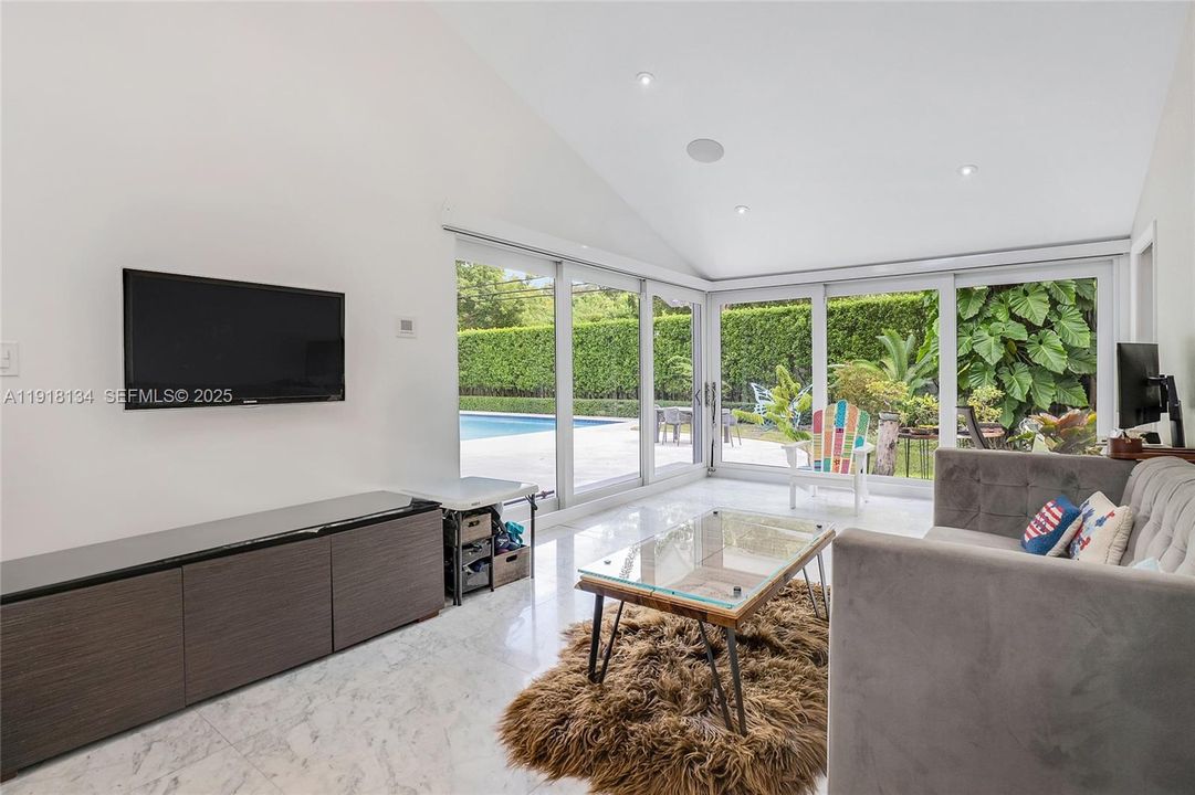 For Sale: $3,270,000 (4 beds, 3 baths, 2772 Square Feet)