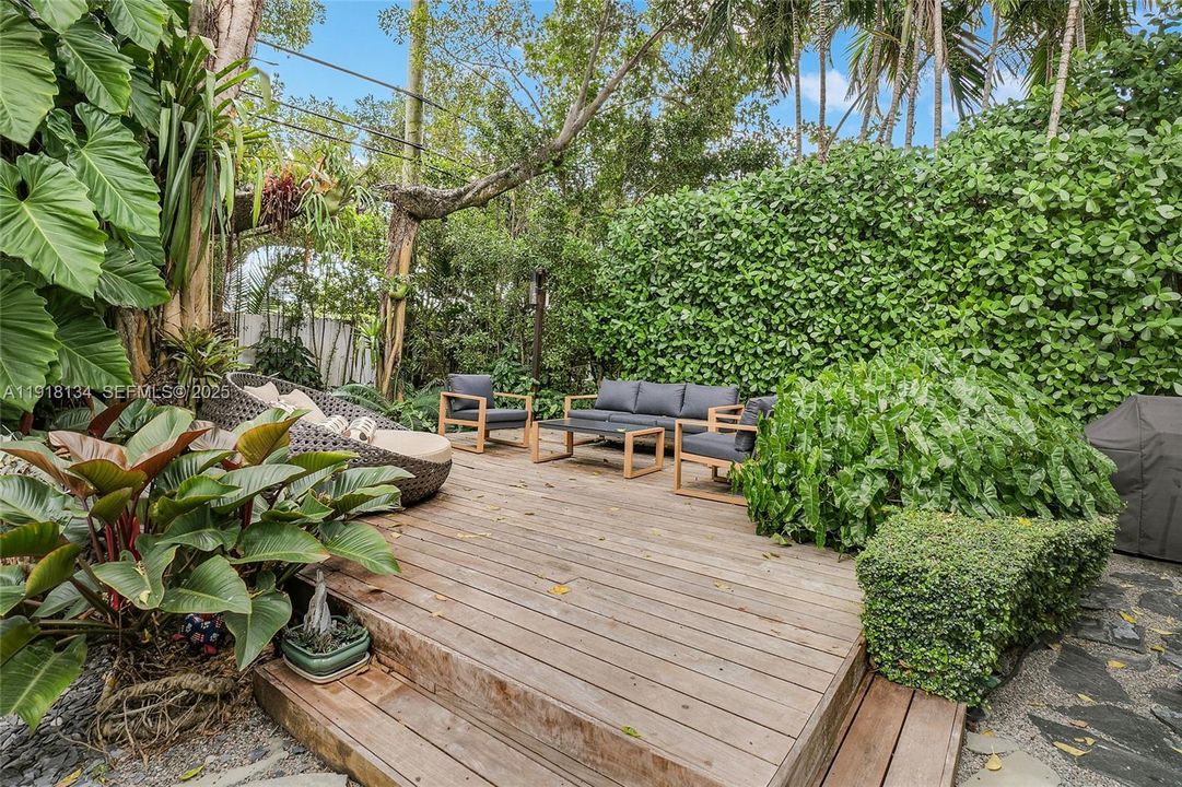 For Sale: $3,270,000 (4 beds, 3 baths, 2772 Square Feet)