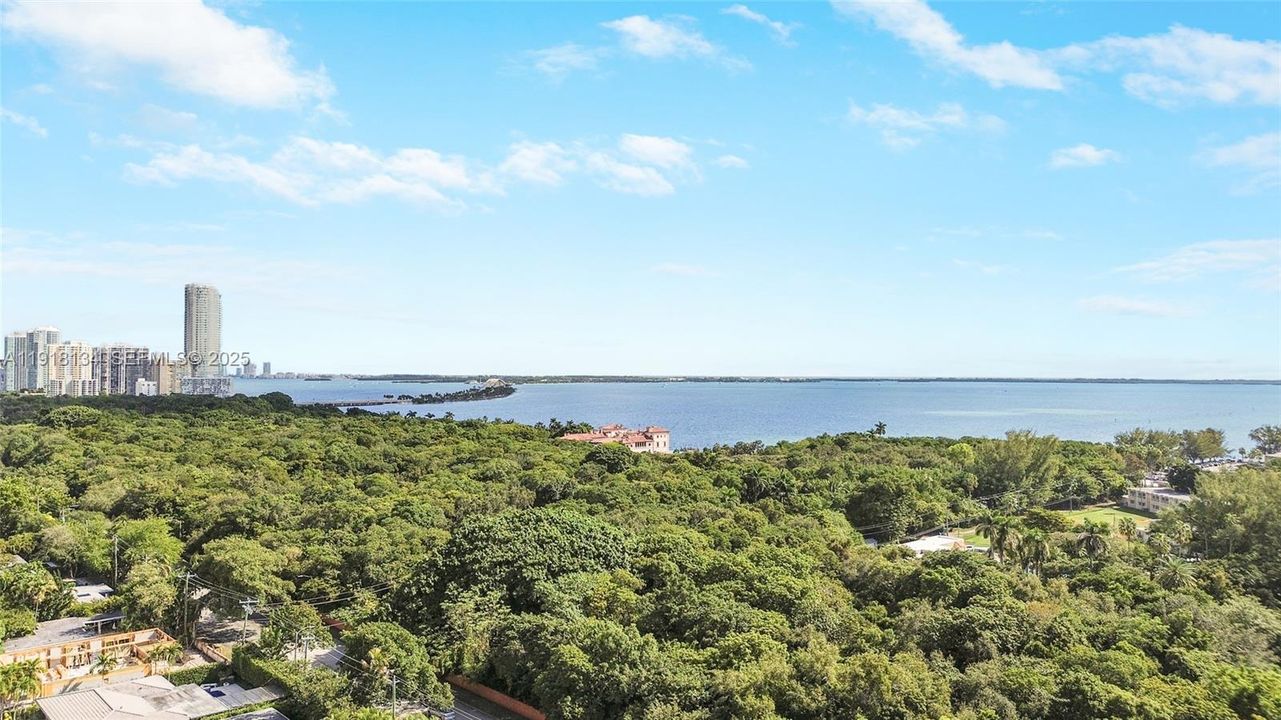 For Sale: $3,270,000 (4 beds, 3 baths, 2772 Square Feet)