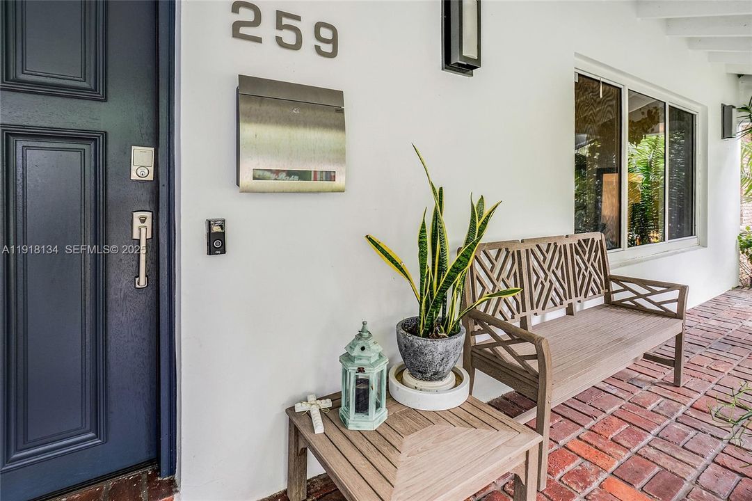 For Sale: $3,270,000 (4 beds, 3 baths, 2772 Square Feet)