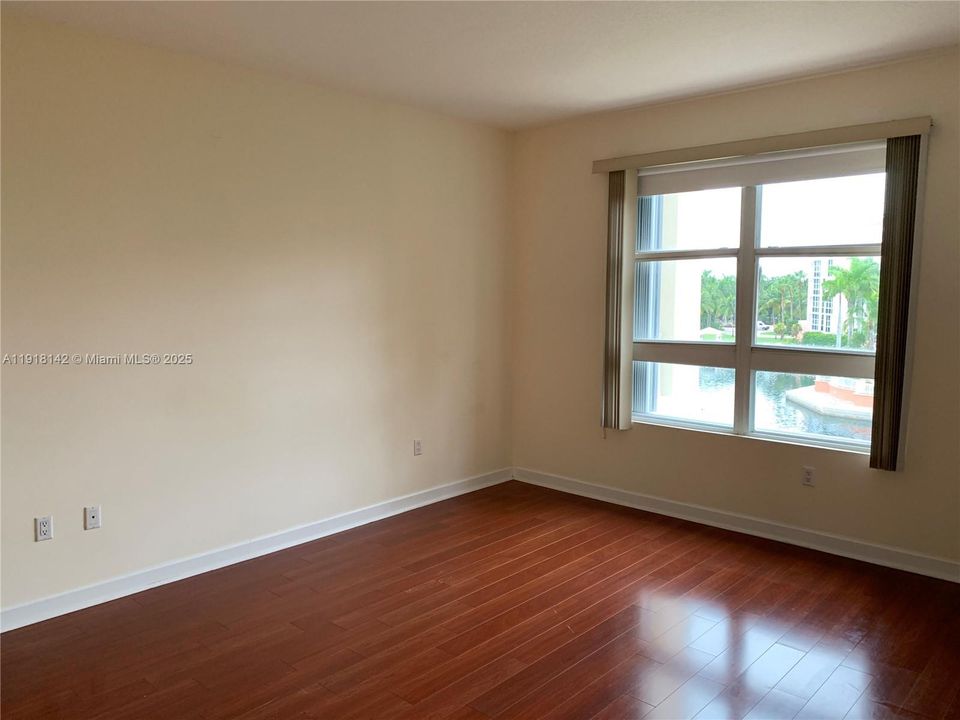 For Rent: $7,450 (2 beds, 2 baths, 1310 Square Feet)