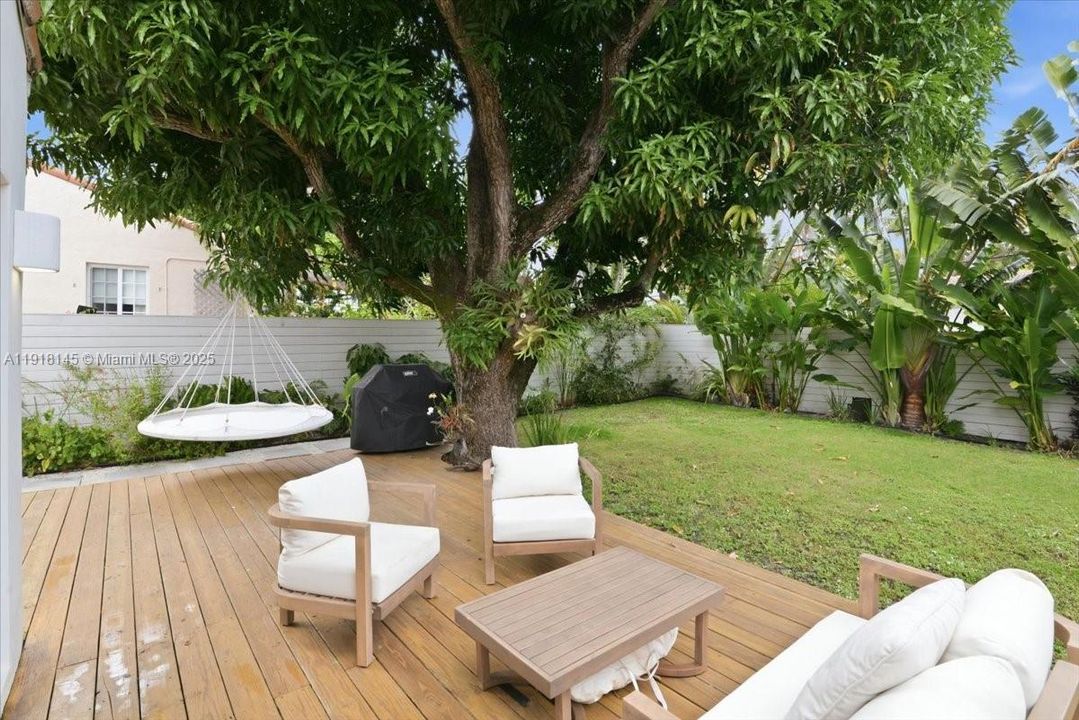 出租: $6,500 (3 贝兹, 2 浴室, 1558 平方英尺)