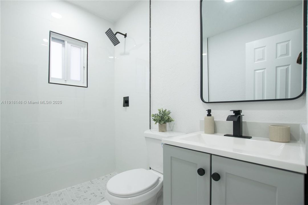 For Sale: $419,900 (3 beds, 2 baths, 576 Square Feet)