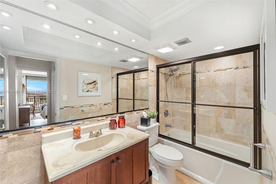 待售: $575,000 (2 贝兹, 2 浴室, 1400 平方英尺)