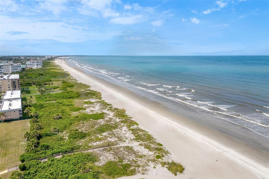 待售: $575,000 (2 贝兹, 2 浴室, 1400 平方英尺)