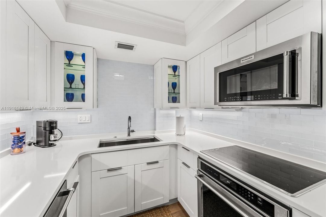 待售: $575,000 (2 贝兹, 2 浴室, 1400 平方英尺)