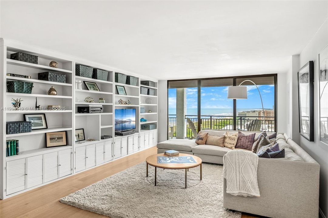 待售: $575,000 (2 贝兹, 2 浴室, 1400 平方英尺)