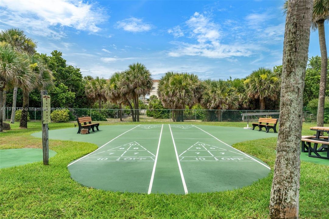 待售: $575,000 (2 贝兹, 2 浴室, 1400 平方英尺)