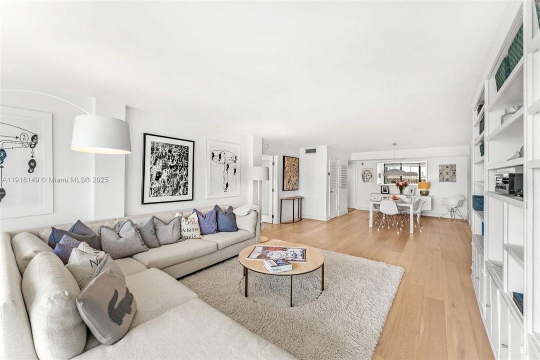 待售: $575,000 (2 贝兹, 2 浴室, 1400 平方英尺)