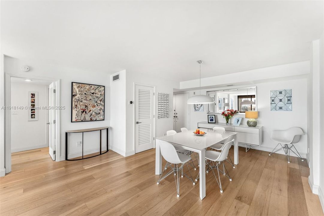 待售: $575,000 (2 贝兹, 2 浴室, 1400 平方英尺)