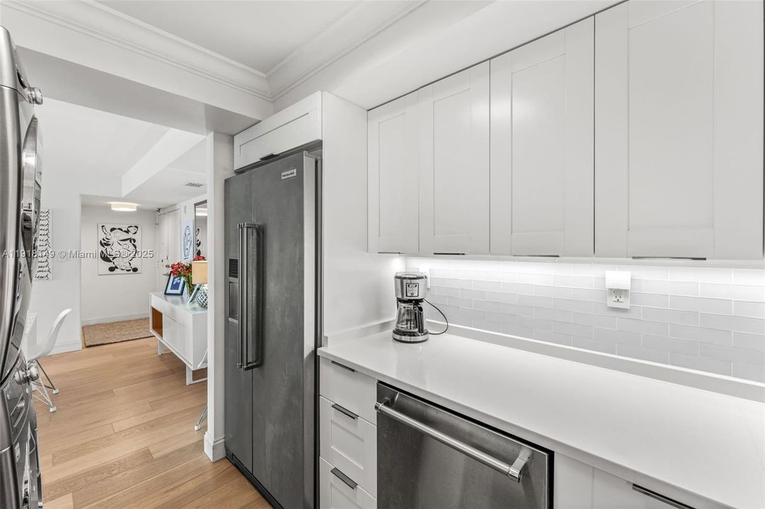 待售: $575,000 (2 贝兹, 2 浴室, 1400 平方英尺)