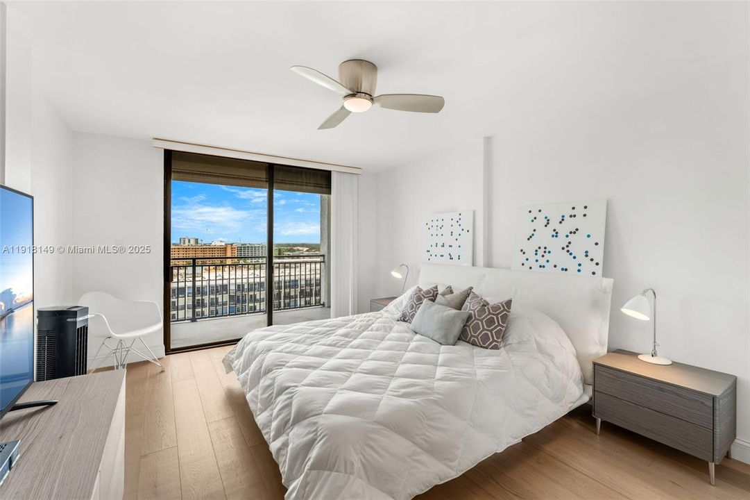 待售: $575,000 (2 贝兹, 2 浴室, 1400 平方英尺)