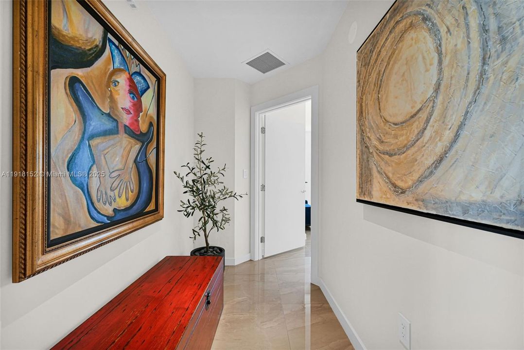 For Rent: $4,990 (2 beds, 2 baths, 1213 Square Feet)