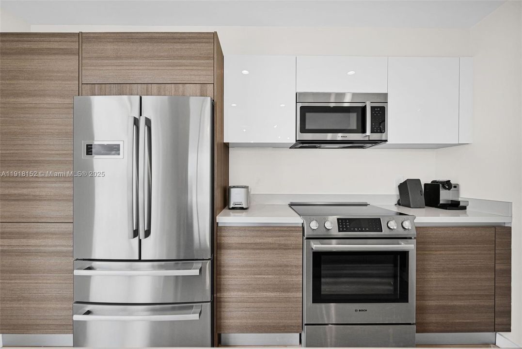 For Rent: $4,990 (2 beds, 2 baths, 1213 Square Feet)