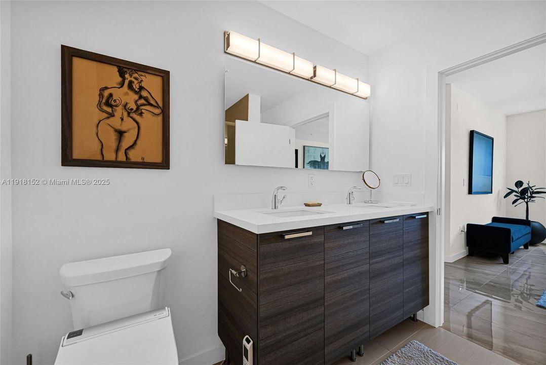 For Rent: $4,990 (2 beds, 2 baths, 1213 Square Feet)